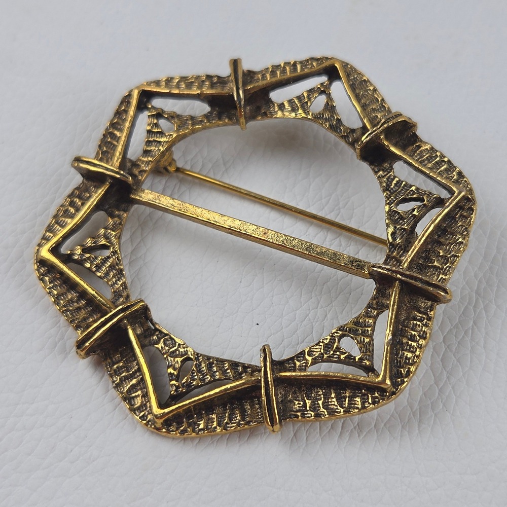 Vintage 1970s Brutalist Estate Scarf Slide Brooch Textured Hexagon Wreath